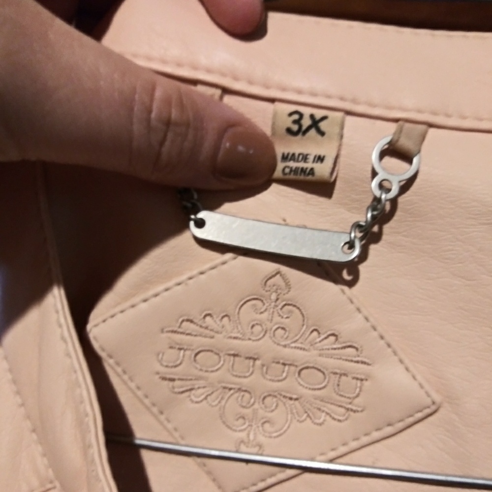 Plus jacket - Picture 3 of 3